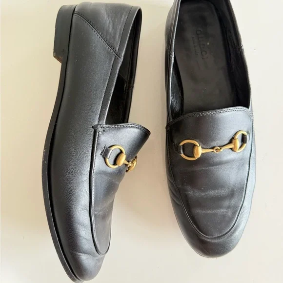 Gucci Black Leather Loafers with Gold Detail - Picture 6 of 9